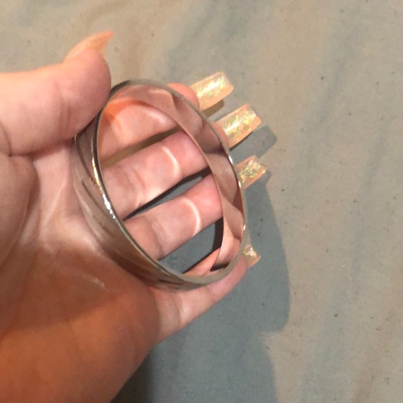 Silver bangle - Picture 2 of 2